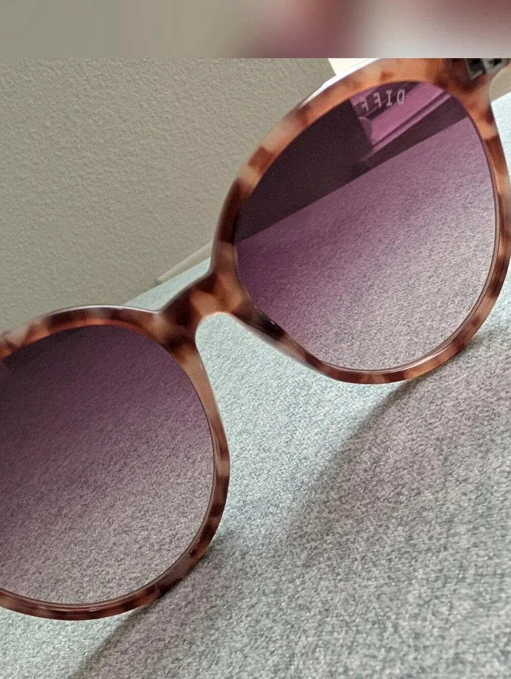 Women’s Oversized Tortoiseshell Sunglasses with Gradient Purple Lenses